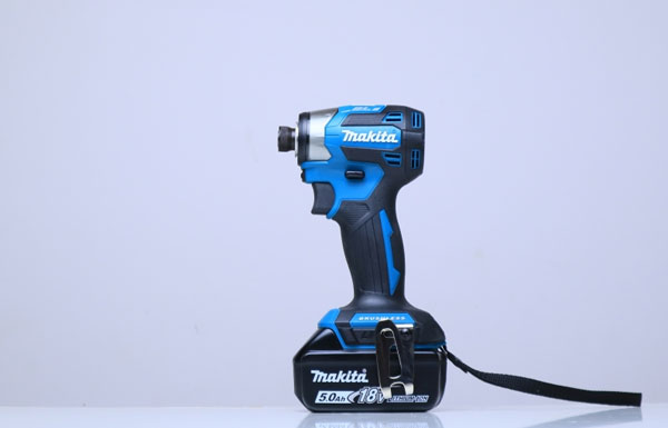 Máy vặn vít dùng pin Makita DTD173RTJ cho khả năng làm việc nhanh chóng, hiệu quả