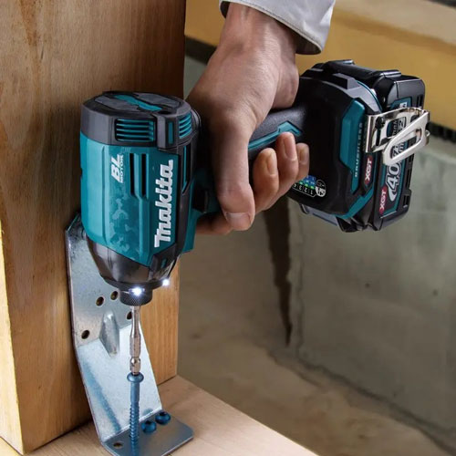 Makita TD002GD202 cho khả năng làm việc ấn tượng