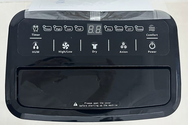 Bảng điều khiển của máy hút ẩm Airko ER-618C