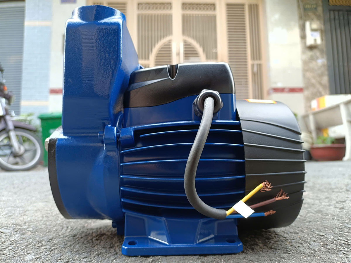 Máy bơm nước đẩy cao Happy  