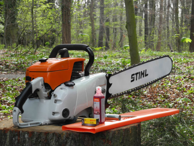 Máy cưa xích STIHL MS-070 có nhiều tính năng hiện đại