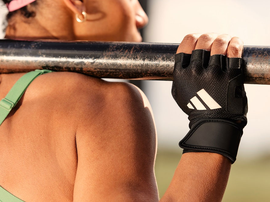 Găng tay thể thao Adidas 