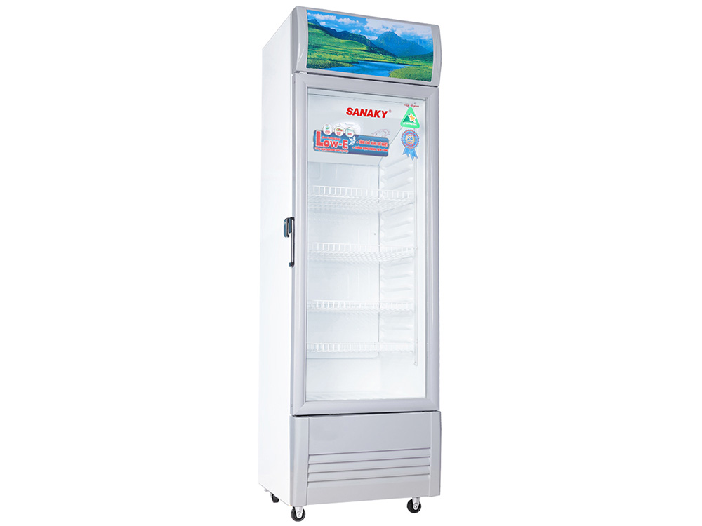 Tủ mát 1 ngăn Sanaky VH-308KL vận hành với công suất 162W, mang đến khả năng làm mát thực phẩm nhanh chóng 