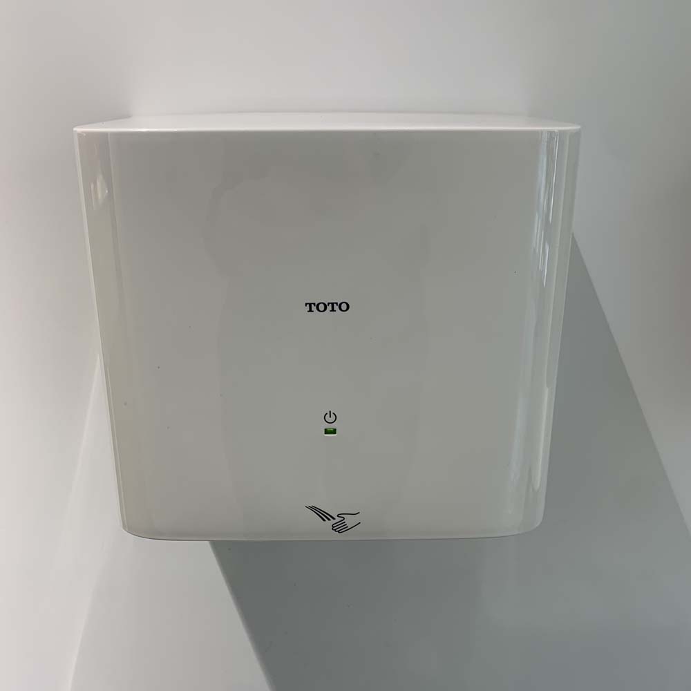 Máy sấy tay tự động Toto TYC322WF làm từ chất liệu cao cấp