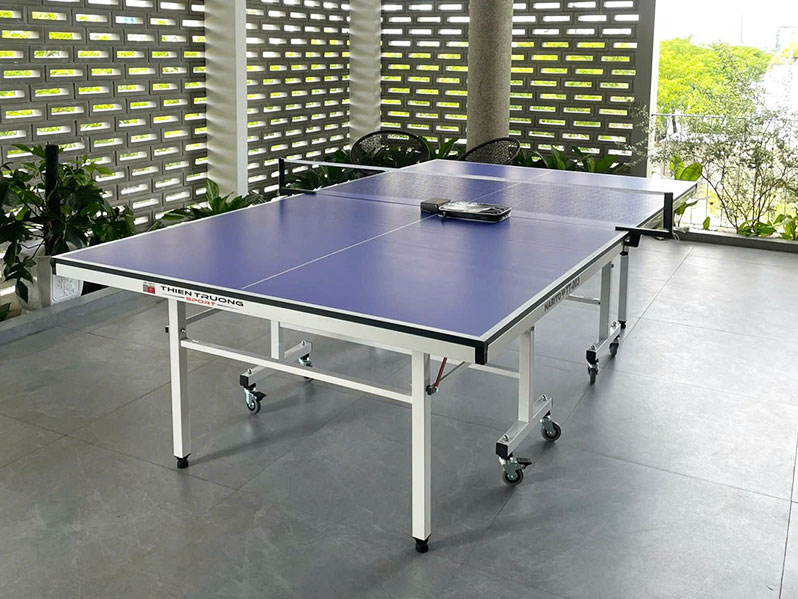 Bàn bóng bàn có khung thép chắc chắn Bàn bóng bàn