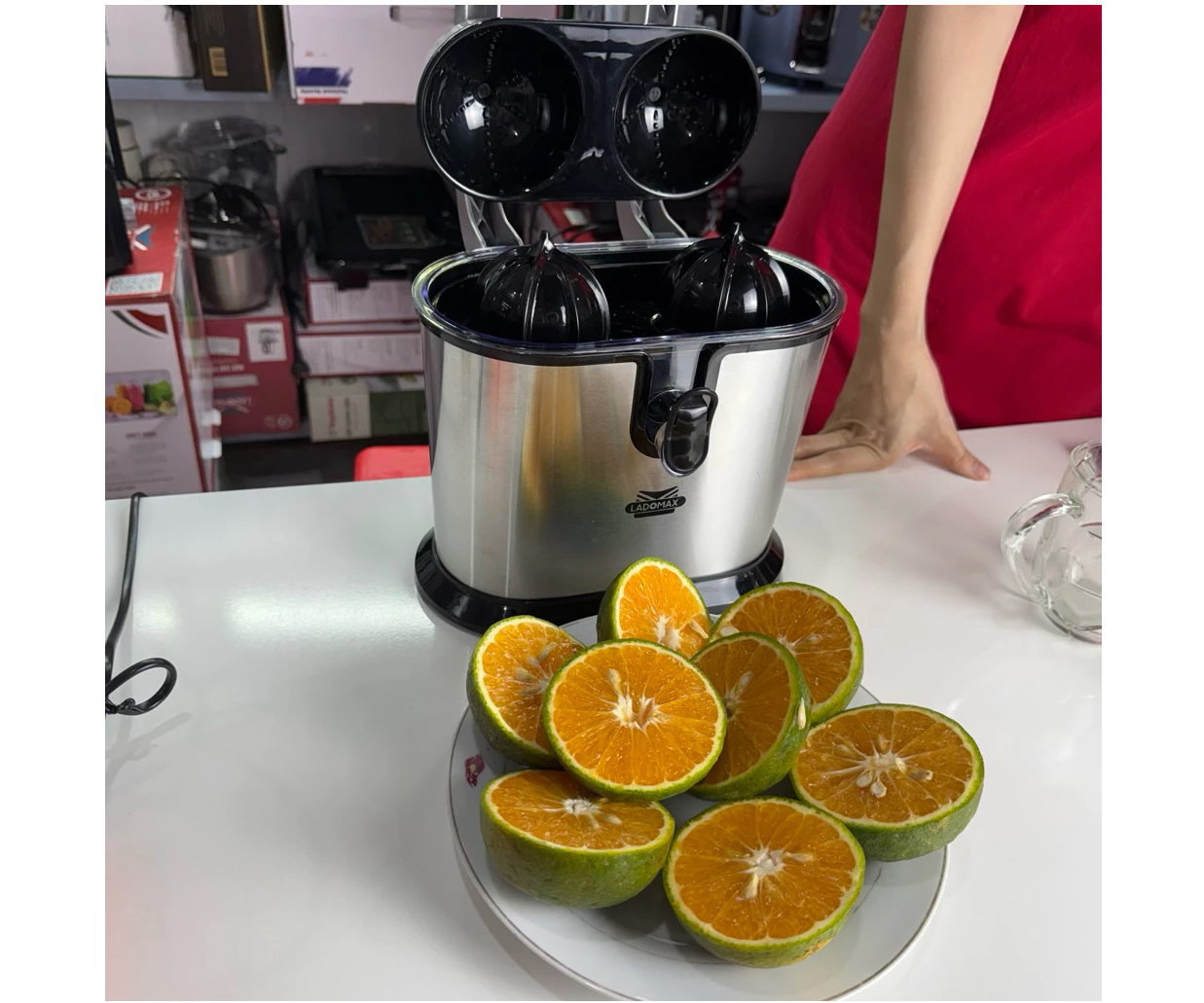 Máy vắt cam Ladomax  