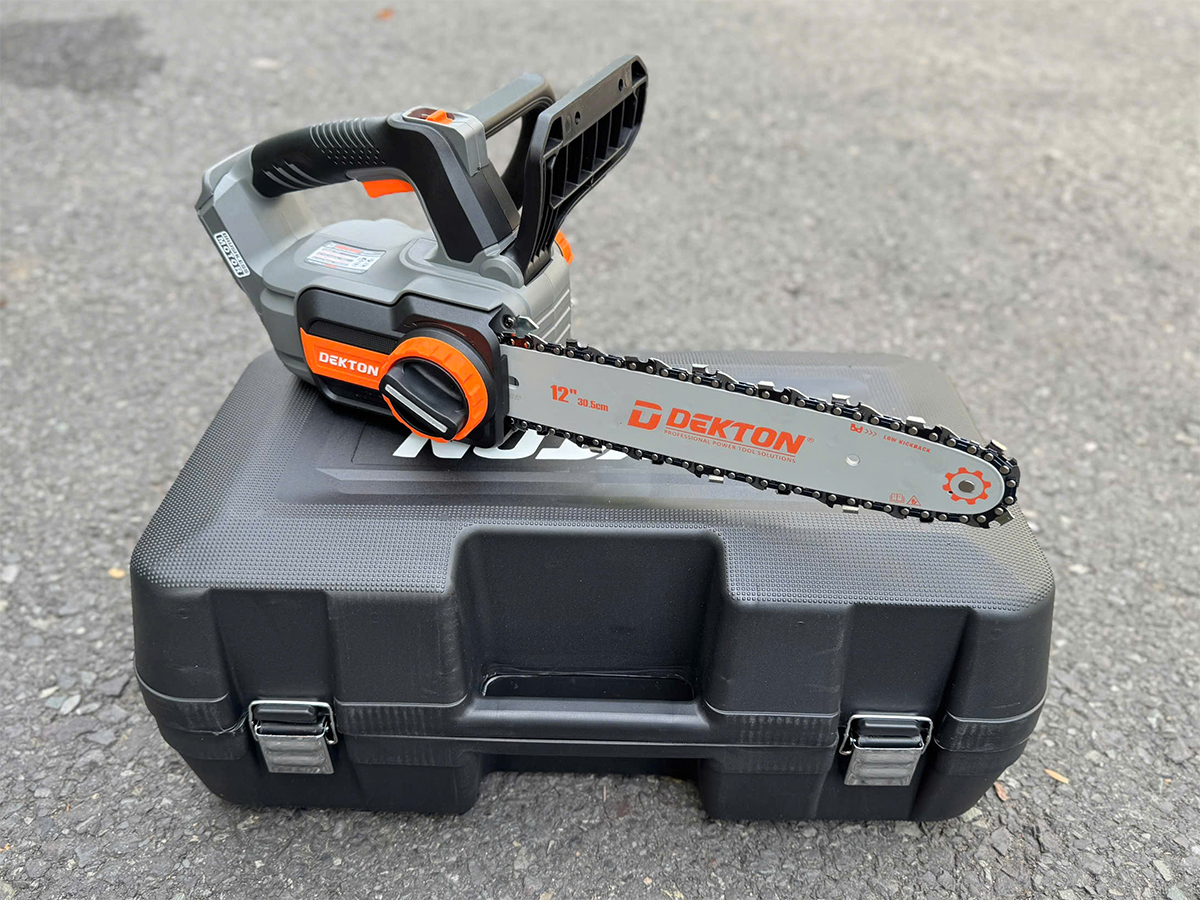 Máy cưa xích pin 21V Dekton M21-CX12PRO
