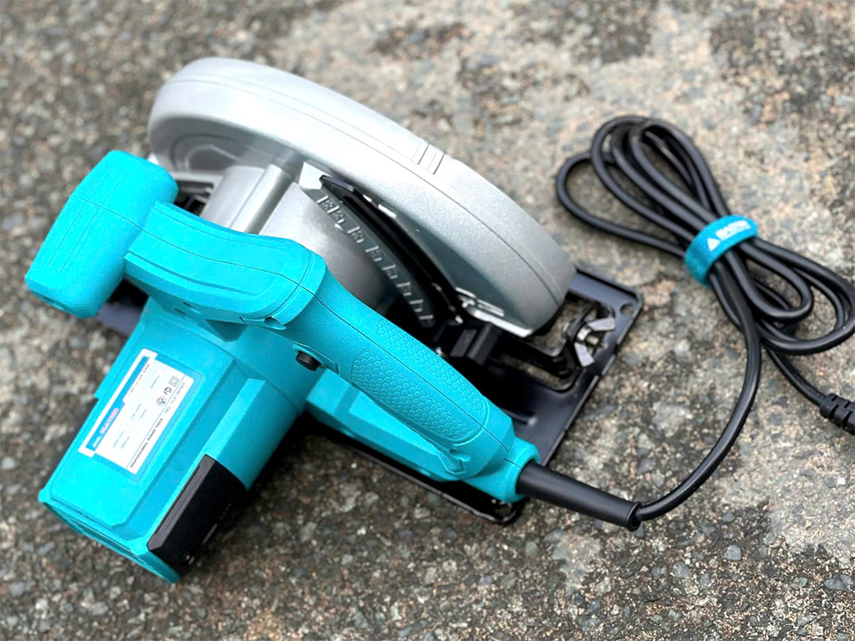 Máy cưa gỗ Classic CLA7020