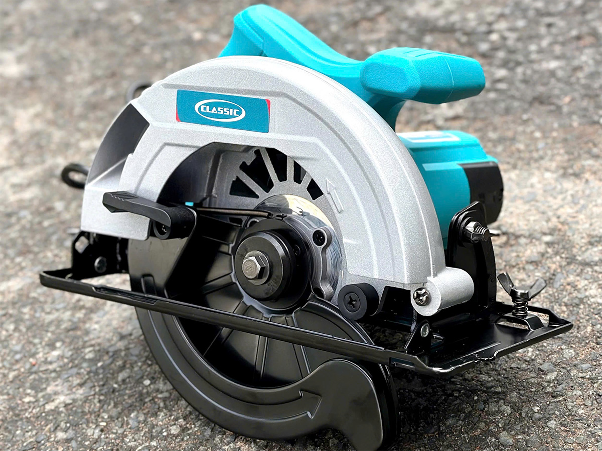 Máy cưa gỗ Classic CLA7020