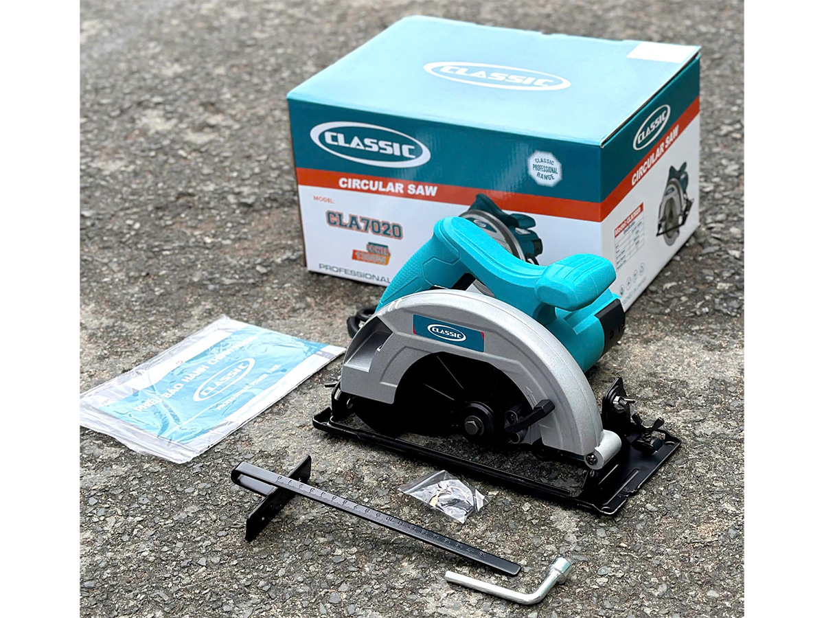 Máy cưa gỗ Classic CLA7020