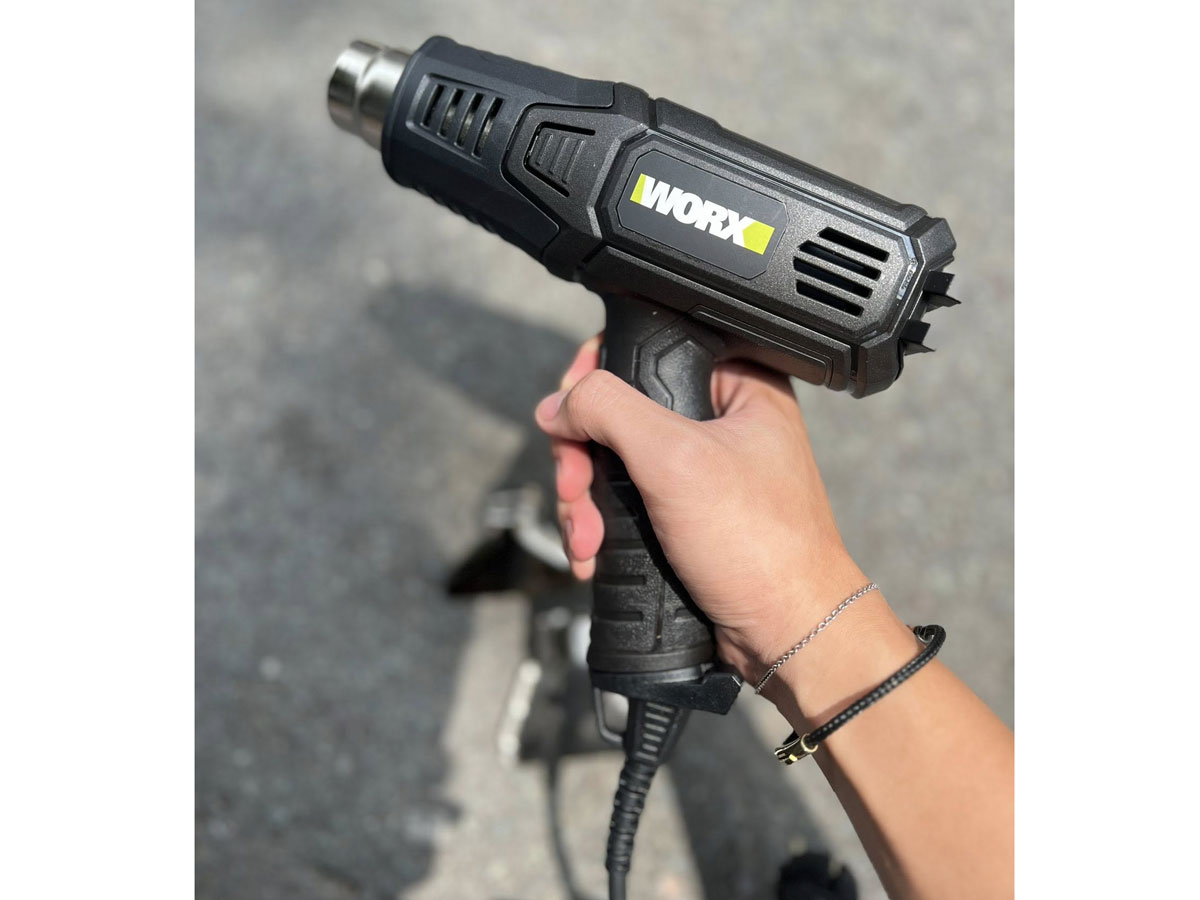 Máy thổi hơi nóng Worx WE042