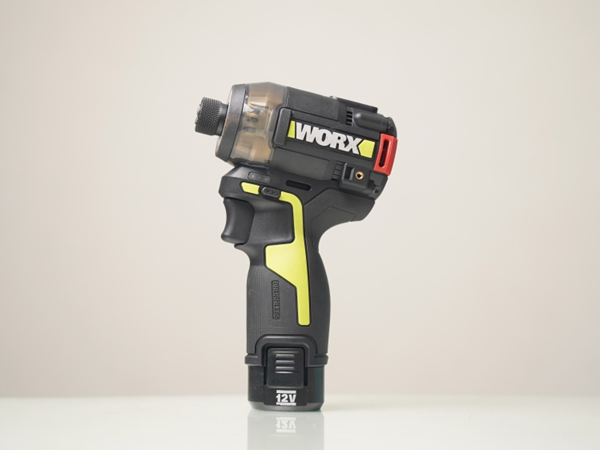 Máy vặn vít búa dầu dùng pin 12V Worx WU138