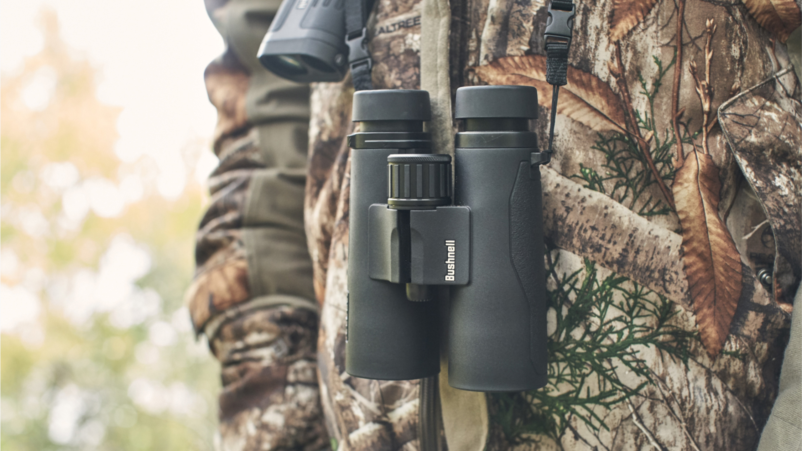 Ống nhòm Bushnell Engage EDX 10x50 BEN1050