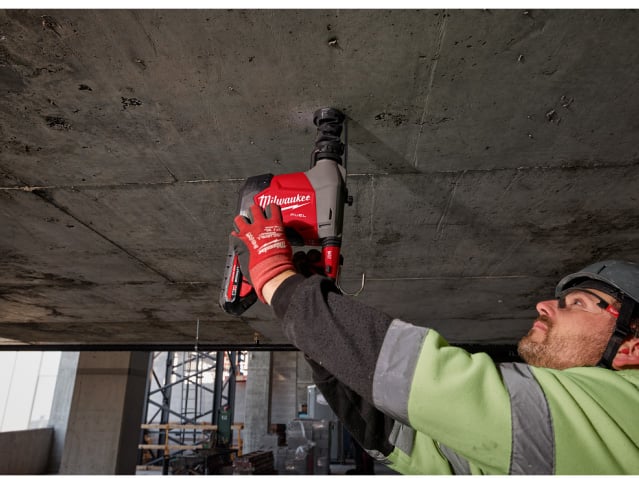 Máy khoan trần bê tông dùng pin 18V Milwaukee M18 FHAFOH16