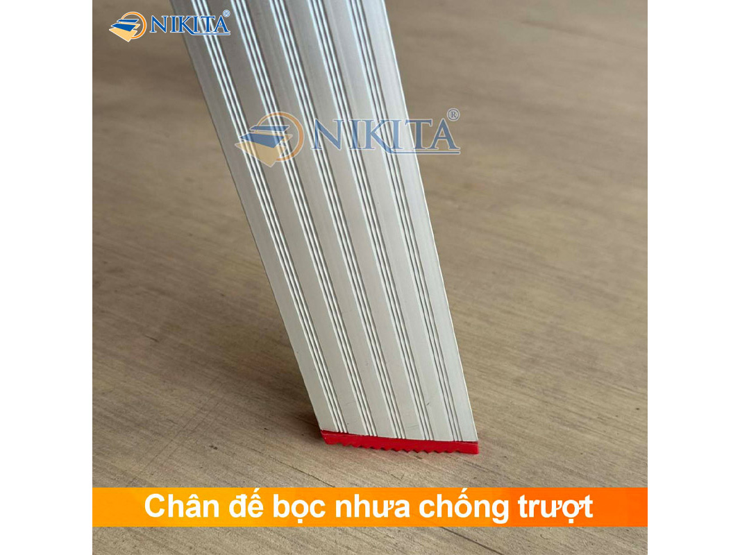 Thang ghế Nikita  