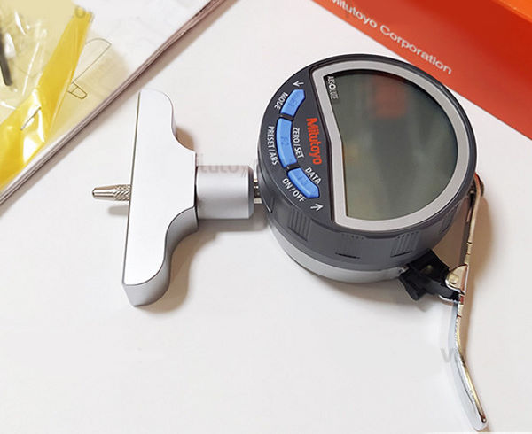 Đồng hồ đo độ sâu điện tử Mitutoyo 547-211A