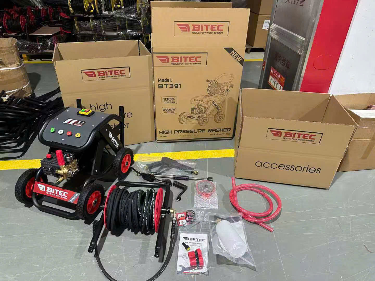 Máy rửa xe Btec BT391