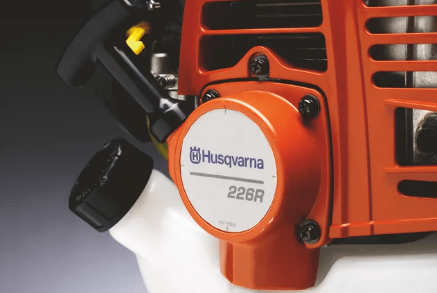 Máy cắt cỏ Thụy Điển Husqvarna 226R sử dụng hệ thống khởi động giật tay Máy cắt cỏ Thụy Điển Husqvarna 226R sử dụng hệ thống khởi động giật tay