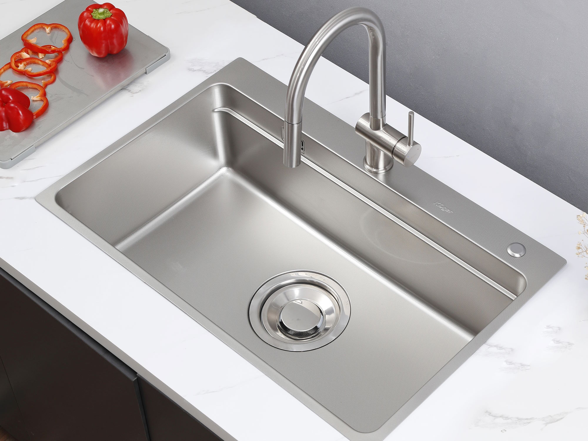 Thiết kế tinh giản – Độ bền vượt thời gian Chậu rửa bát Kluger KF7850FS Basic