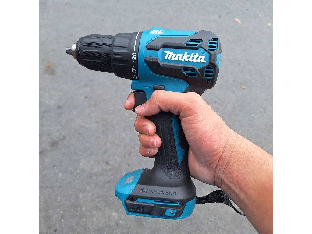 Máy khoan động lực dùng pin 18V Makita DHP490Z