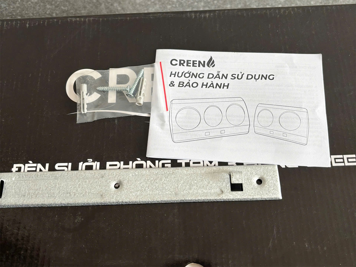 Phụ kiện đi kèm Đèn sưởi nhà tắm 3 bóng Creen CR-03