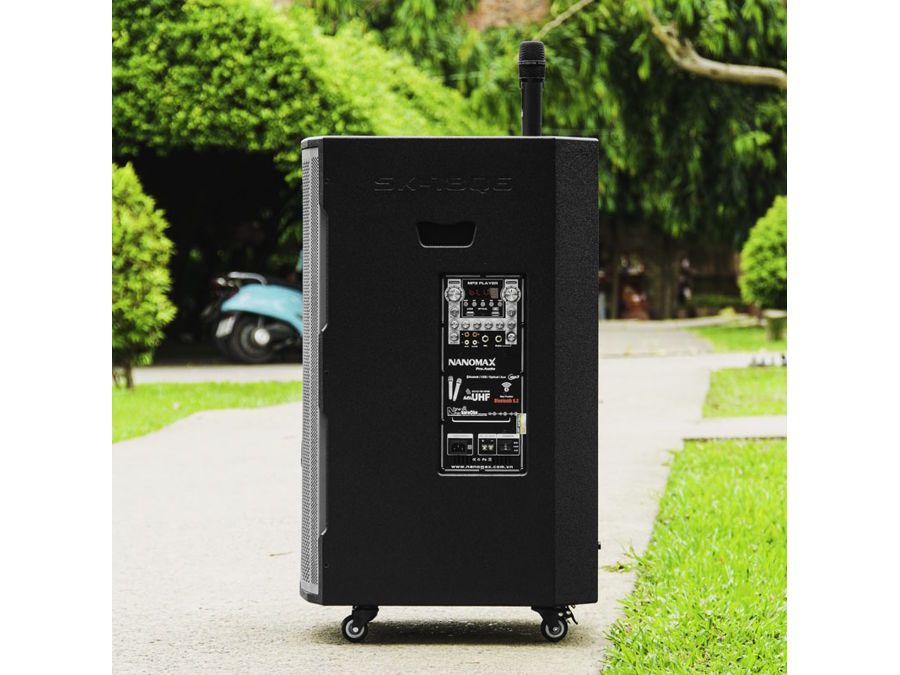 Loa kéo Karaoke có cổng cắm USB, thẻ nhớ Loa kéo Karaoke