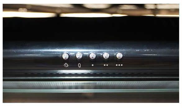 Máy hút khử mùi Capri CR 270B có thể điều chỉnh 3 tốc độ hút