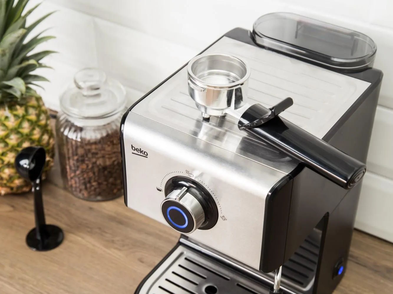 Dễ dàng vệ sinh và bảo trì Máy pha cafe espresso Beko