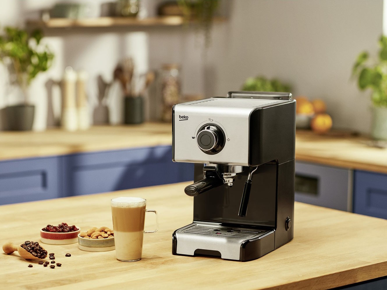 Thiết kế hiện đại, sang trọng và tinh tế Máy pha cafe espresso Beko CEP5152B
