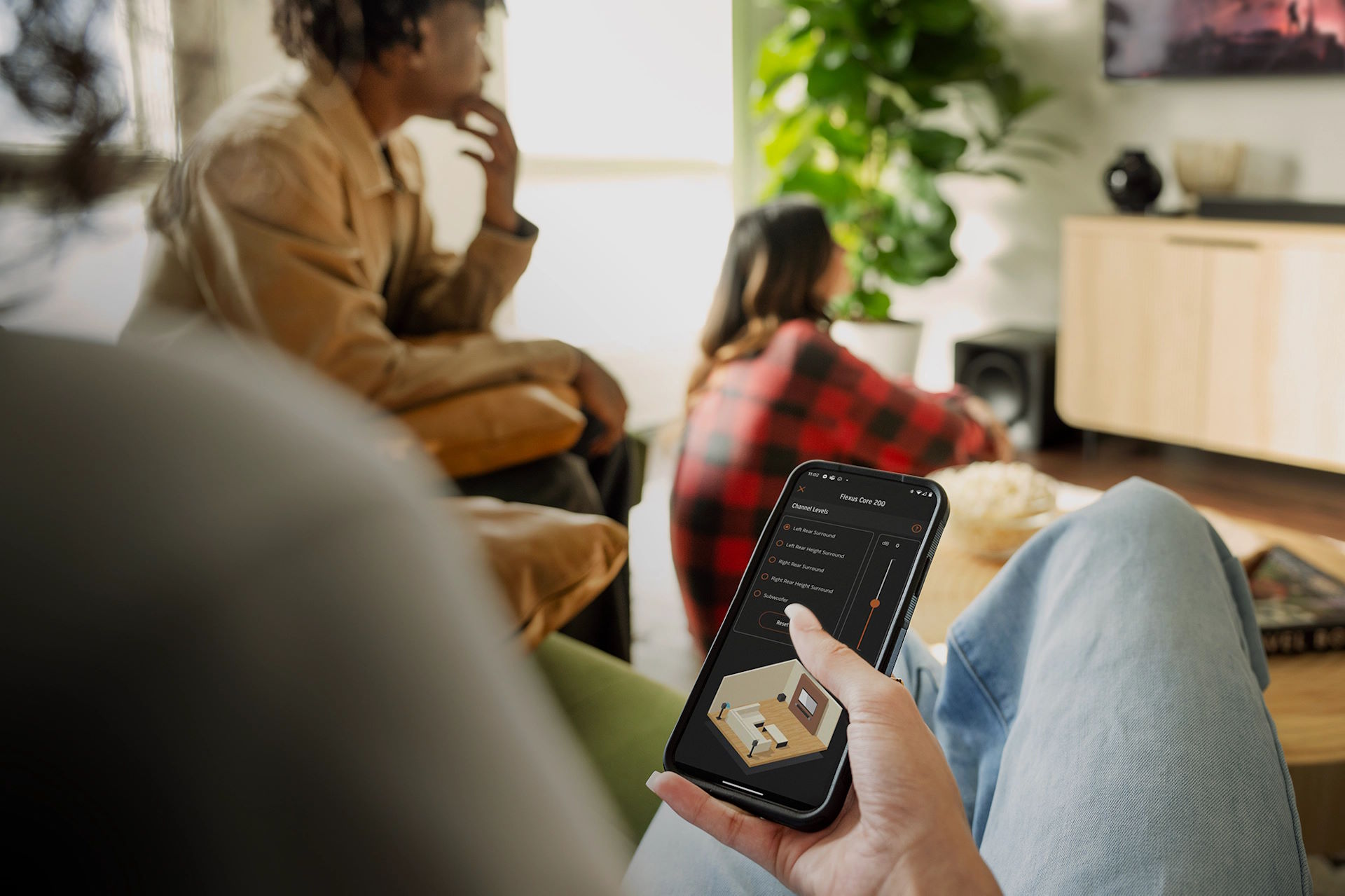 Điều khiển thông minh qua ứng dụng Klipsch Connect Plus Loa Flexus Core 100