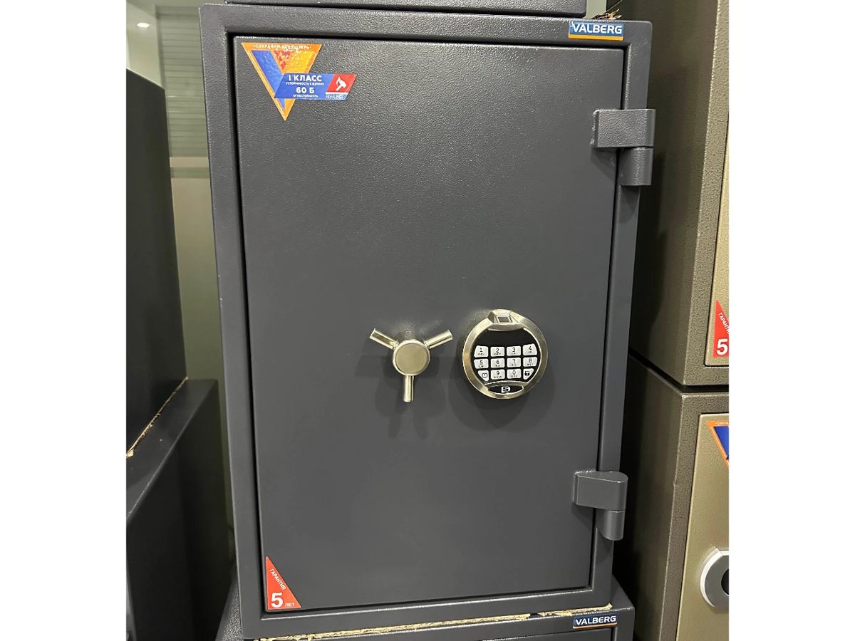 Két sắt kèm chìa cơ  Két sắt