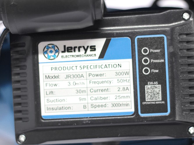 Máy bơm nước tăng áp 