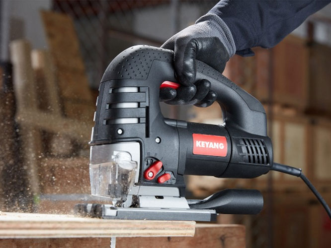 Máy cưa lọng cắt gỗ dày tới 135mm Máy cưa lọng