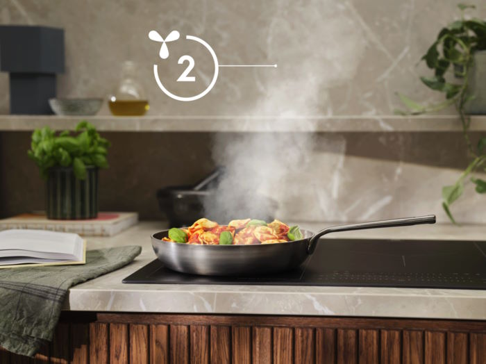 Hai tốc độ quạt linh hoạt – Phù hợp mọi nhu cầu nấu nướng Máy hút mùi Electrolux