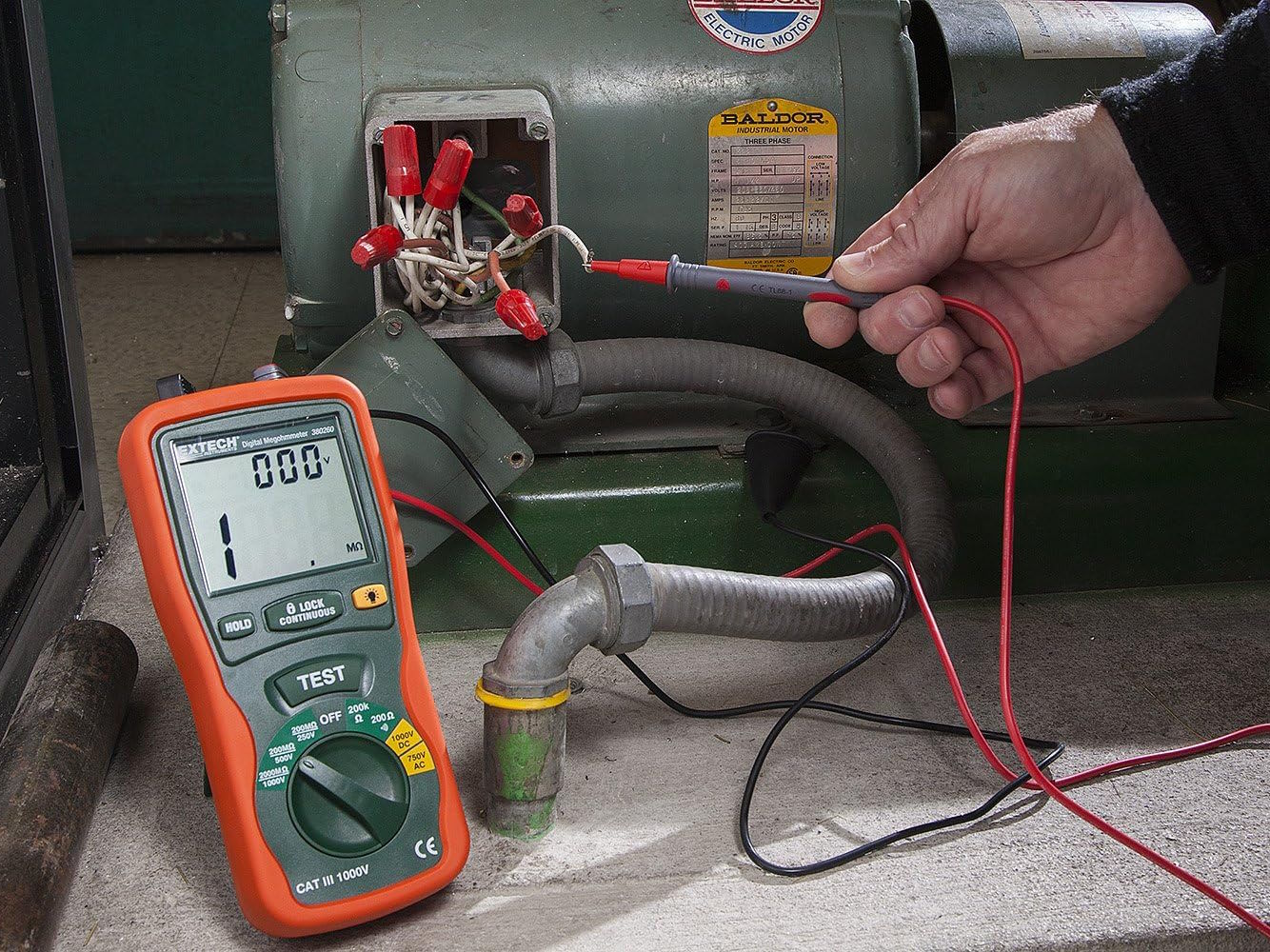 Đồng hồ đo điện trở cách điện Extech 380260