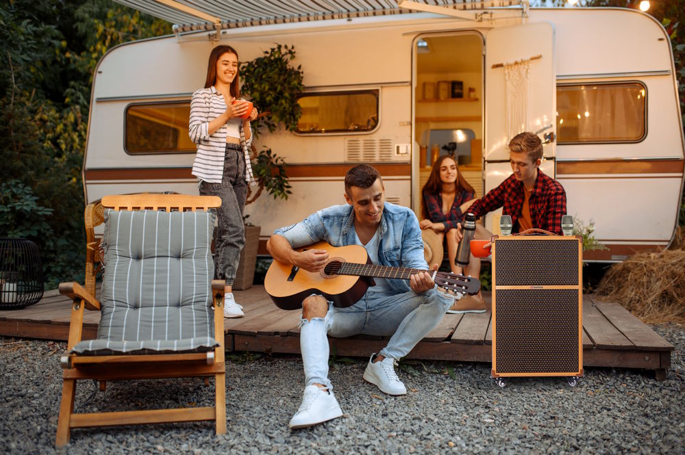 Thiết kế sang trọng mang phong cách hoài cổ Loa di động Sumico Touring 10