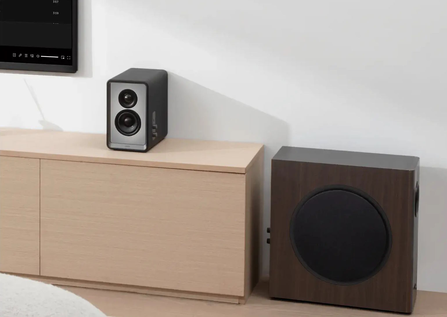 Thiết kế gọn gàng, sang trọng Loa bass Edifier T5S