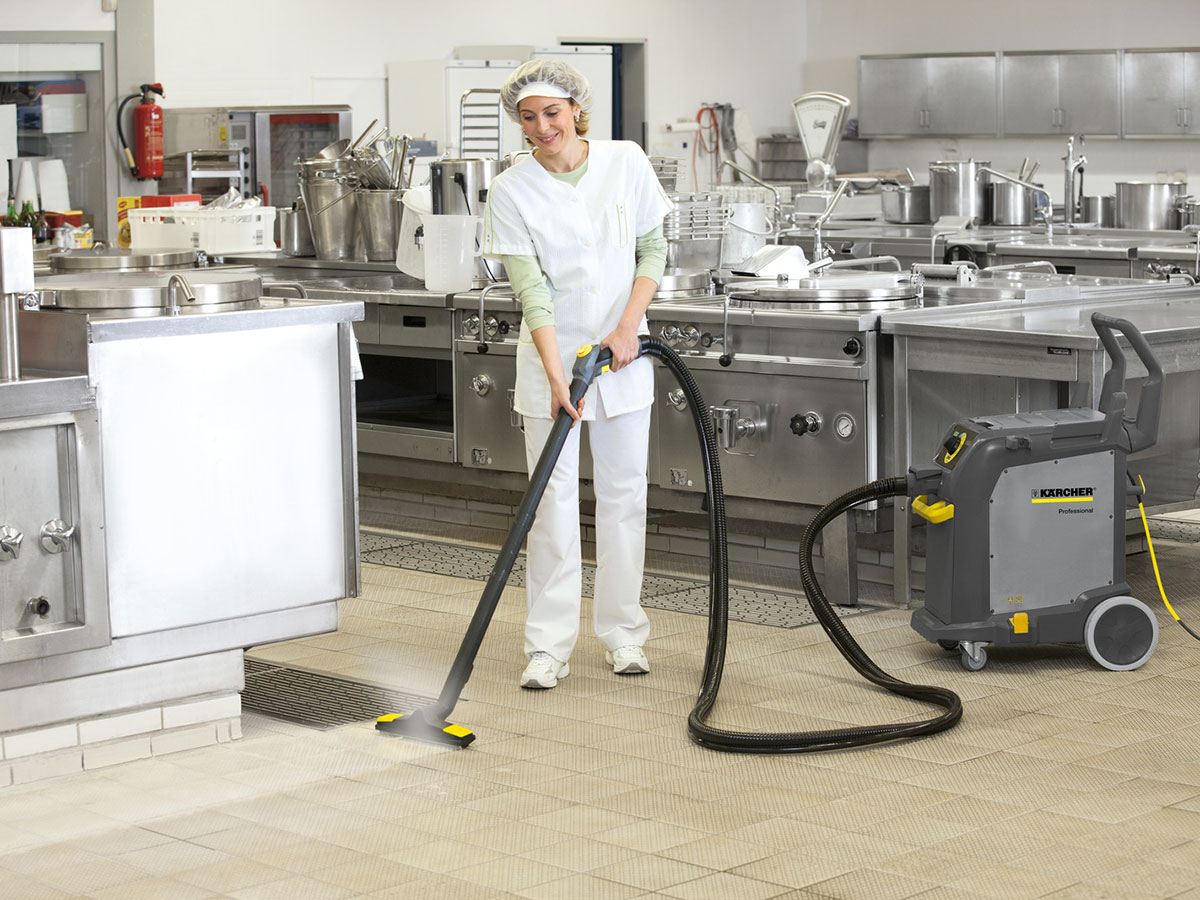 Máy hút bụi hơi nước Karcher điều khiển làm việc thoải mái Máy hút bụi hơi nước Karcher