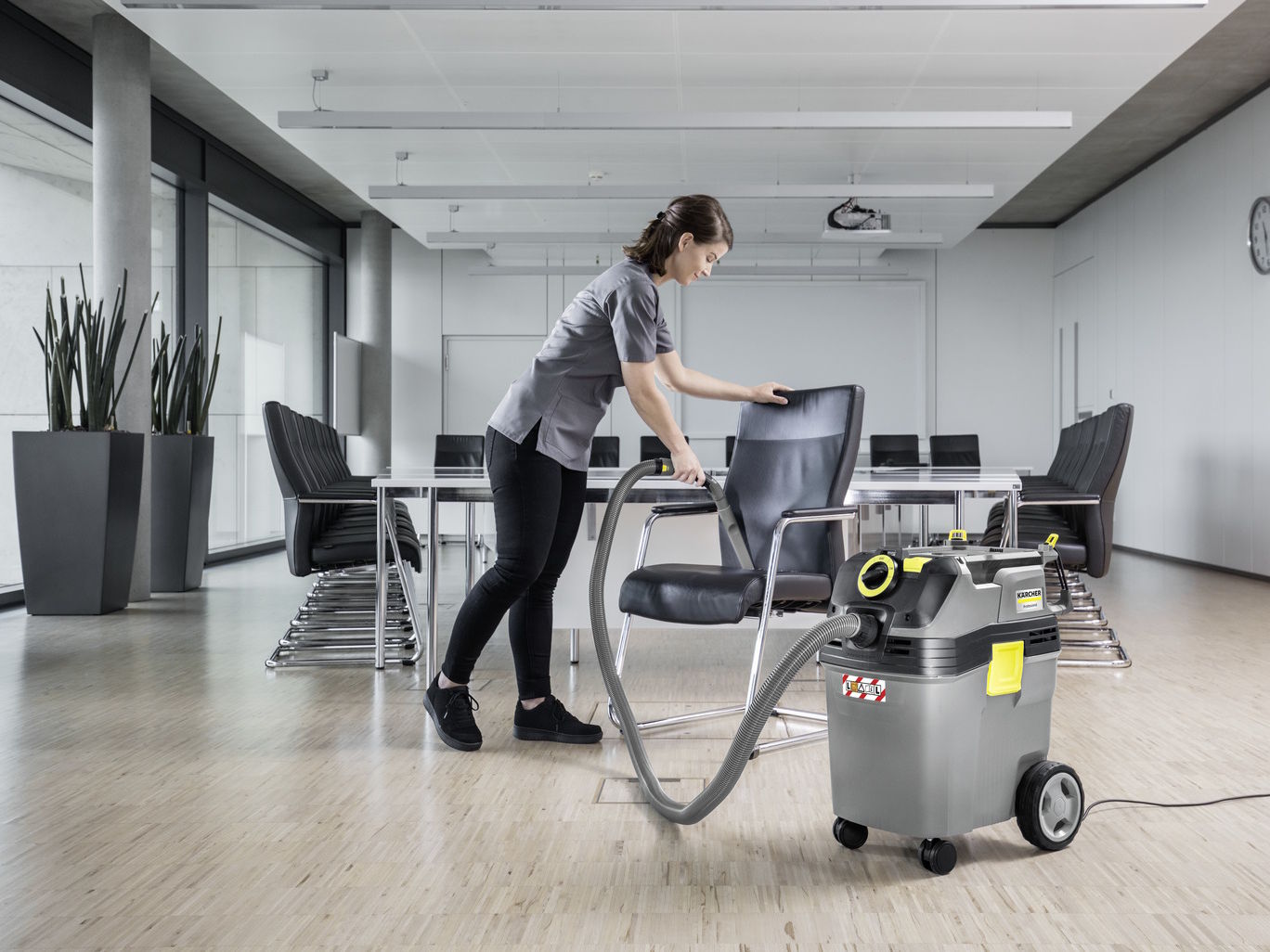 Máy hút bụi khô và ướt Karcher NT 40/1 Ap L (1.148-321.0) Máy hút bụi khô và ướt Karcher NT 40/1 Ap L (1.148-321.0)