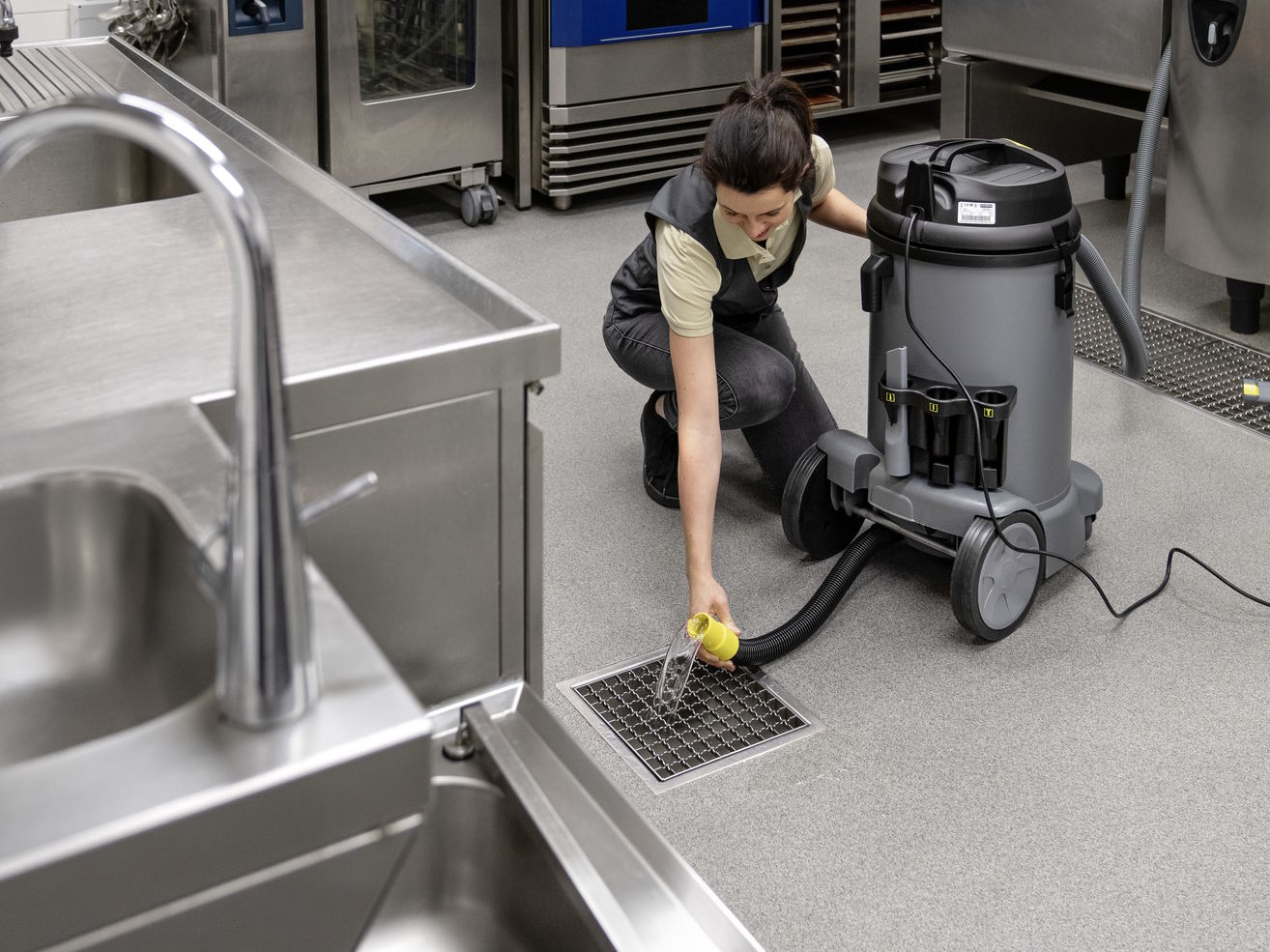 Máy hút bụi khô và ướt Karcher NT 48/1 (1.428-620.0)