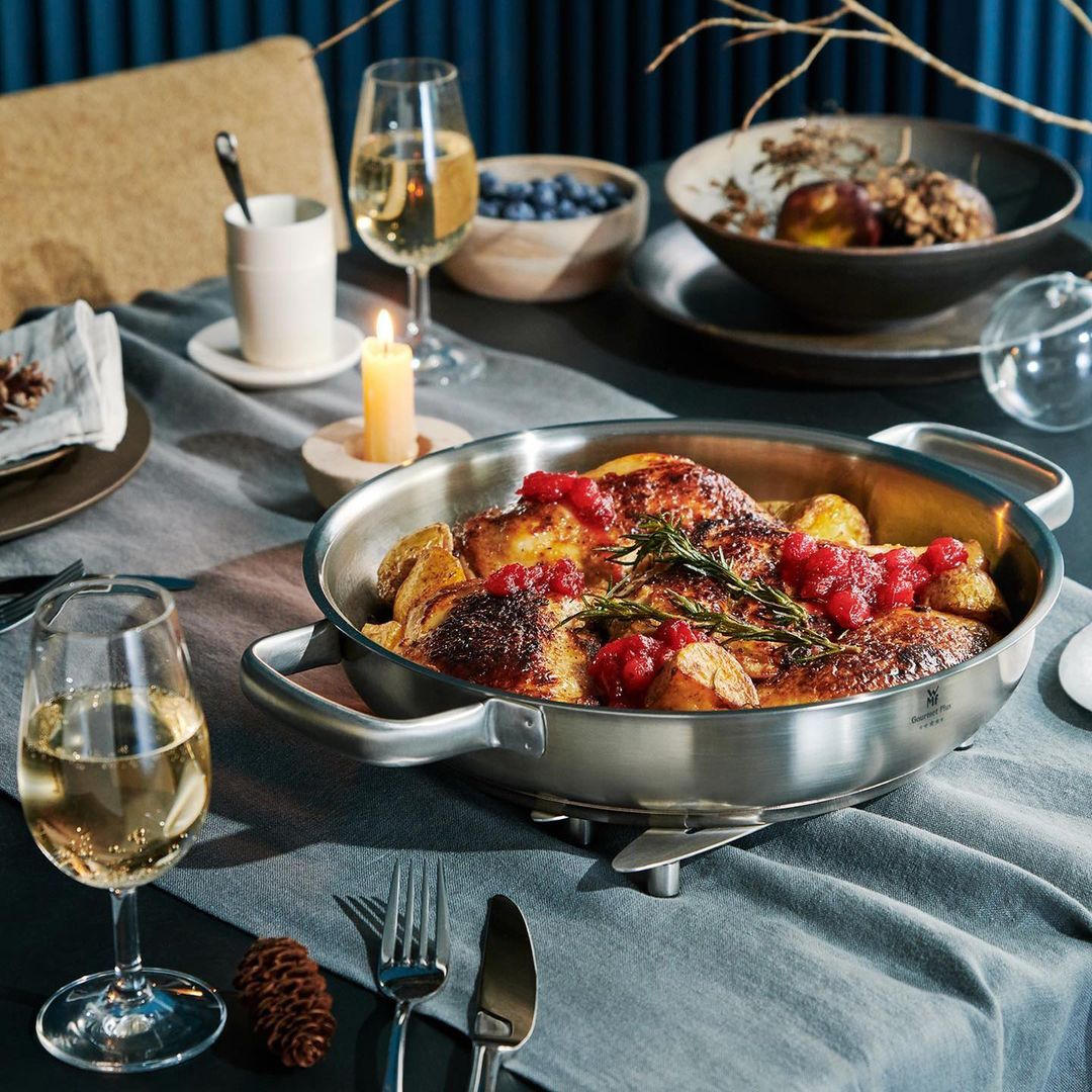 Thiết kế thông minh, tiện lợi cho mọi không gian bếp Chảo lò nướng inox WMF Gourmet Plus 28cm - 0726286031