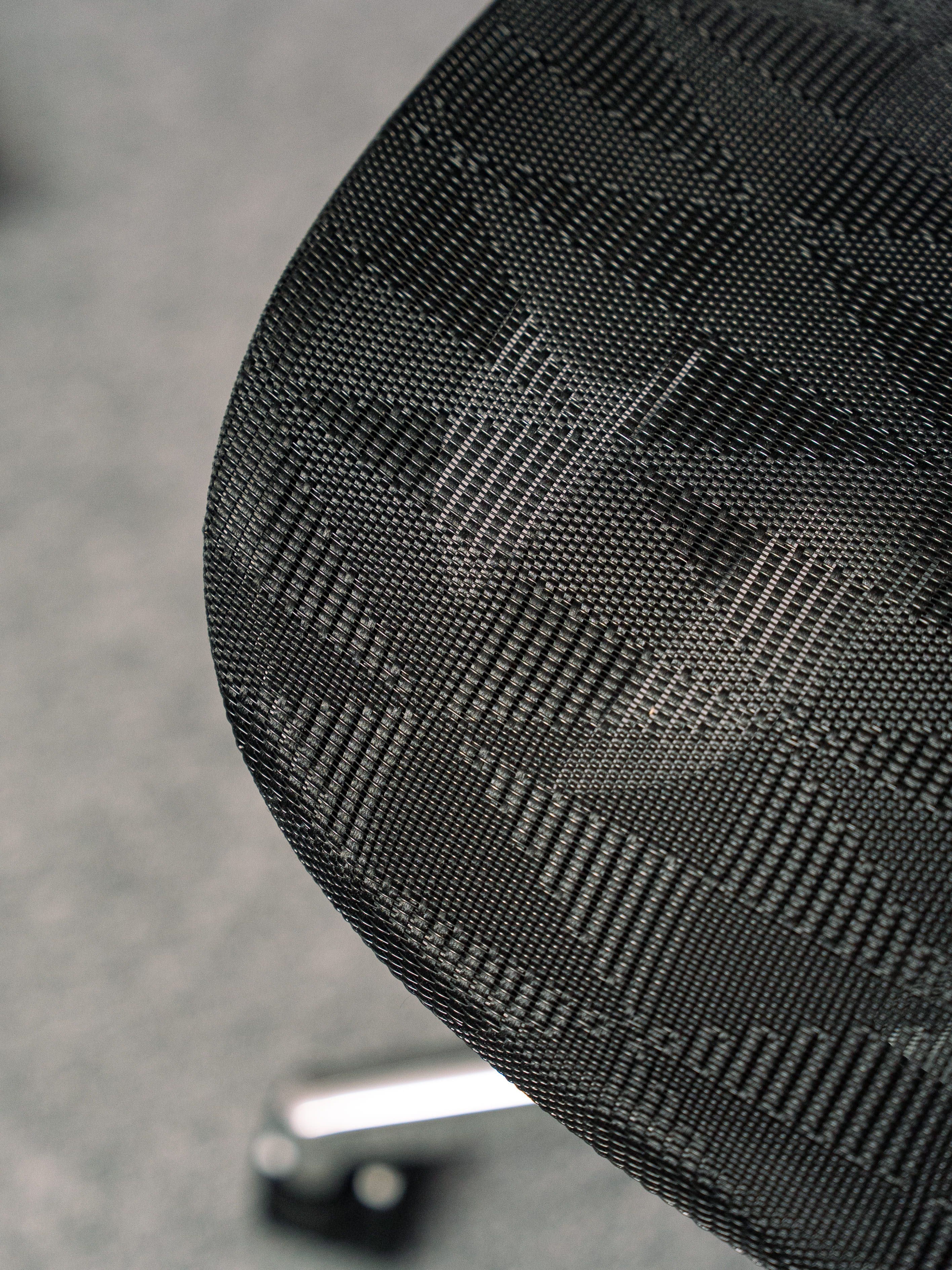 Chất liệu full lưới cao cấp – Thoáng mát và bền bỉ Ghế công thái học E-DRA EEC226