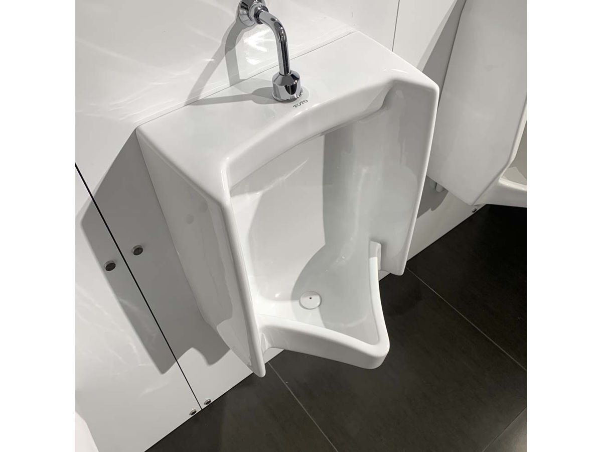 Bồn tiểu nam đứng UT445HW Bồn tiểu nam đứng UT445HW