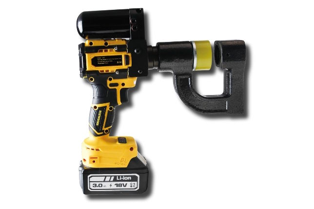 Máy đột lỗ dùng pin  