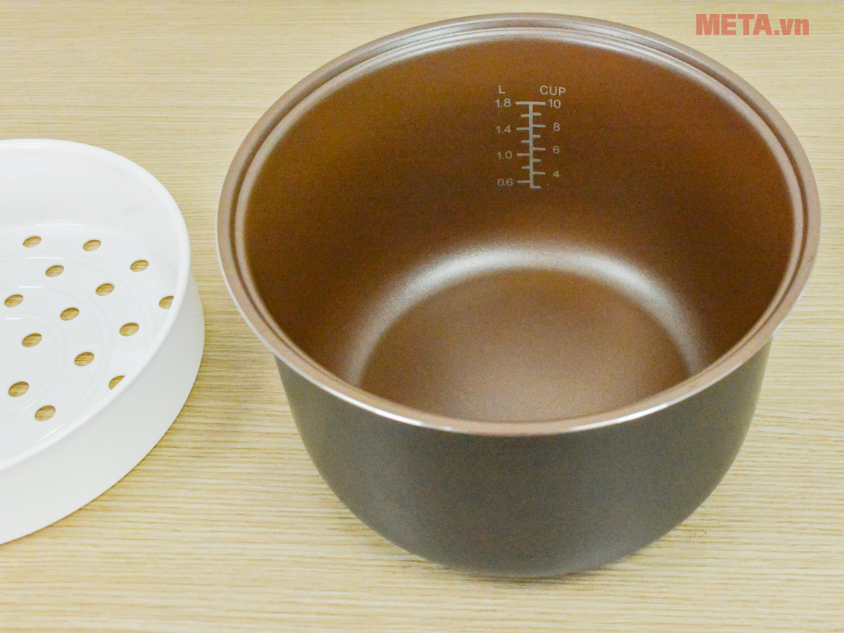 Nồi cơm điện nắp gài BlueStone RCB-5527 kèm theo xửng hấp Lòng nồi kèm theo xửng hấp