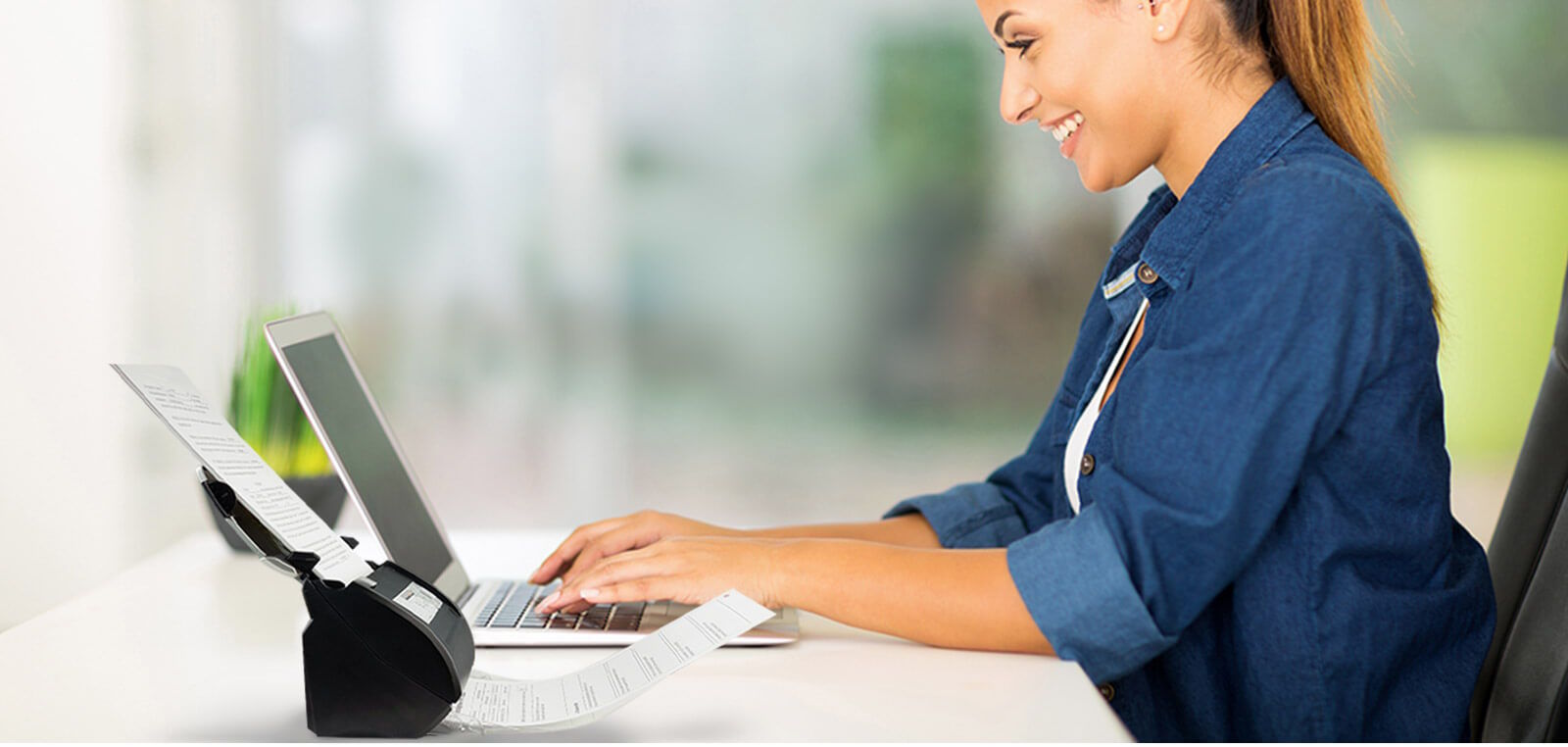 Quét thẻ nhựa và tài liệu dài linh hoạt Plustek PS388U