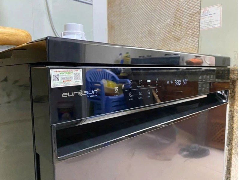 Máy rửa bát Eurosun có sấy tăng cường Máy rửa bát Eurosun