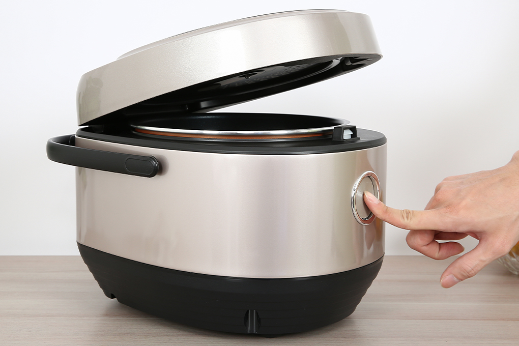 Nồi cơm điện tử Kangaroo 1.8 lít KG18DR12 Nồi cơm điện tử Kangaroo 1.8 lít KG18DR12