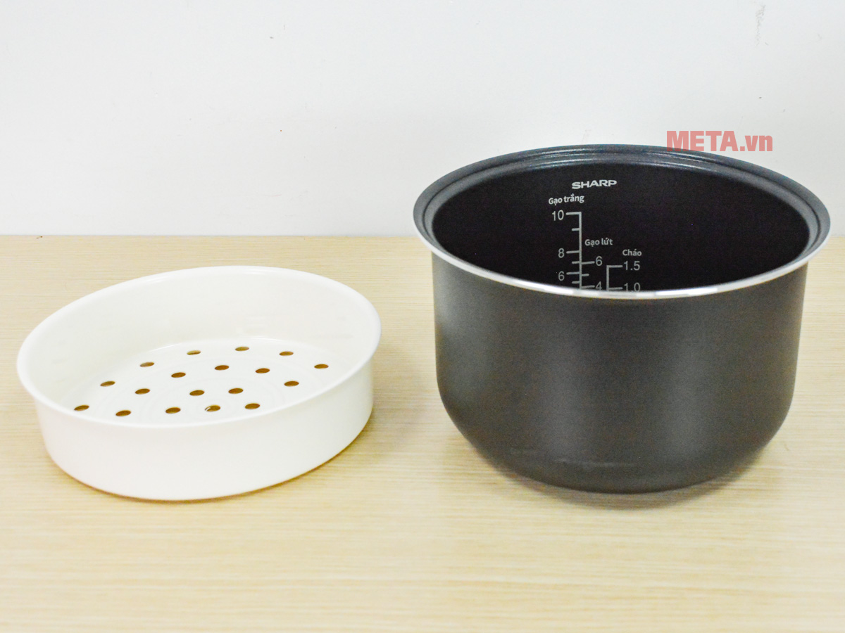 Lòng nồi 1.8 lít, chất liệu hợp kim nhôm có phủ chống dính Nồi cơm điện tử Sharp KS-COM193EV-GL