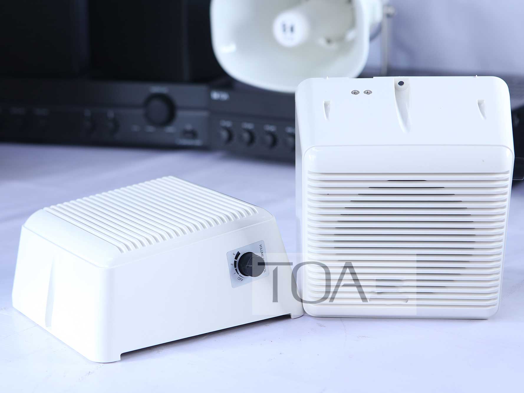 Loa hộp treo tường TOA BS-633AT Loa hộp treo tường TOA BS-633AT